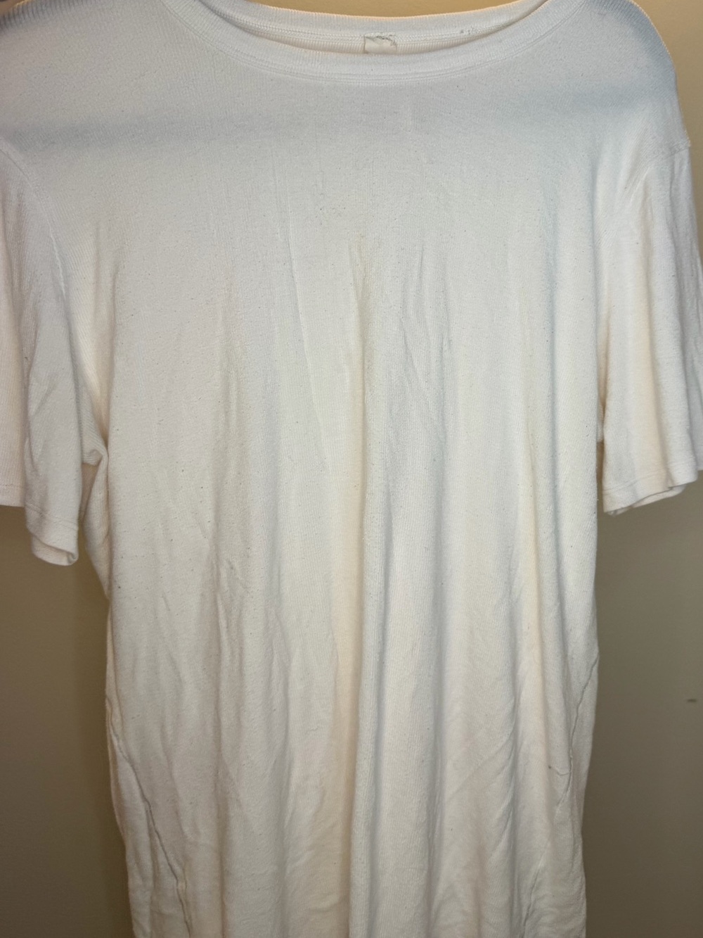 Hold tight ribbed tee 16